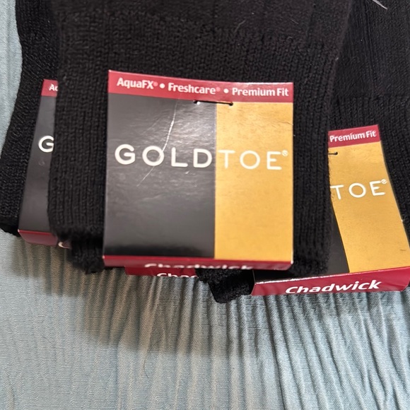 Men’s Gold Toe Black Dress Socks Crew Length (4 pair) - Picture 2 of 5